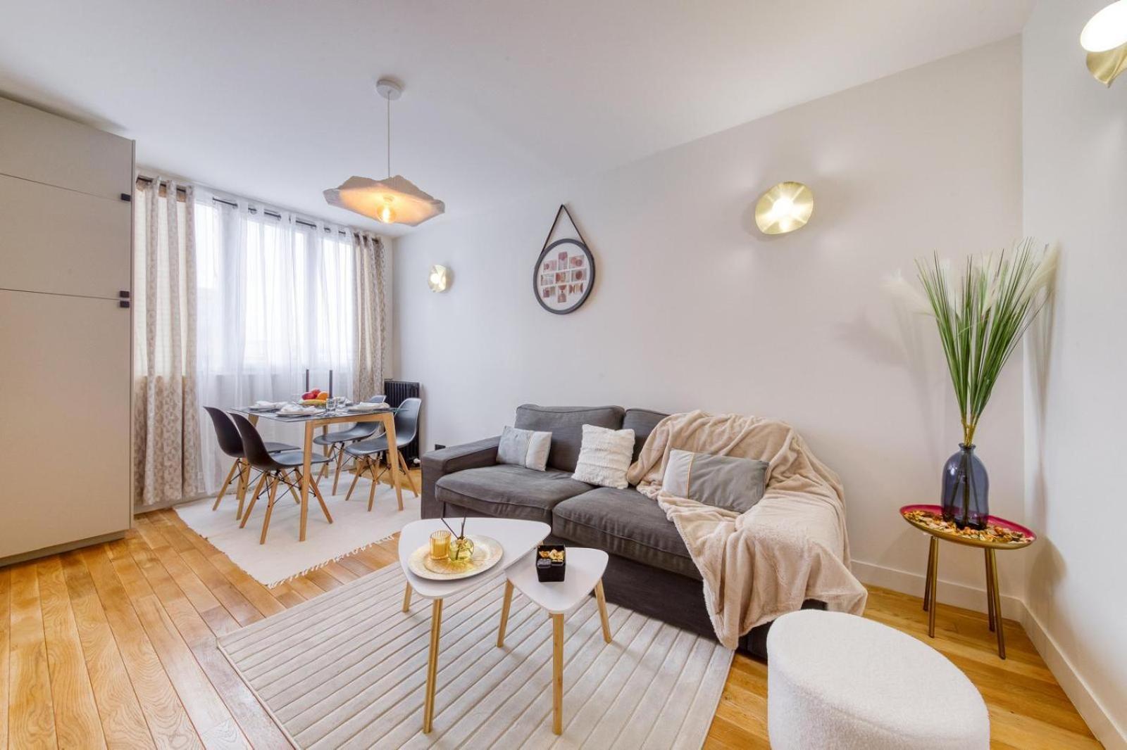 L'audace T2 Refait A Neuf A Vanves